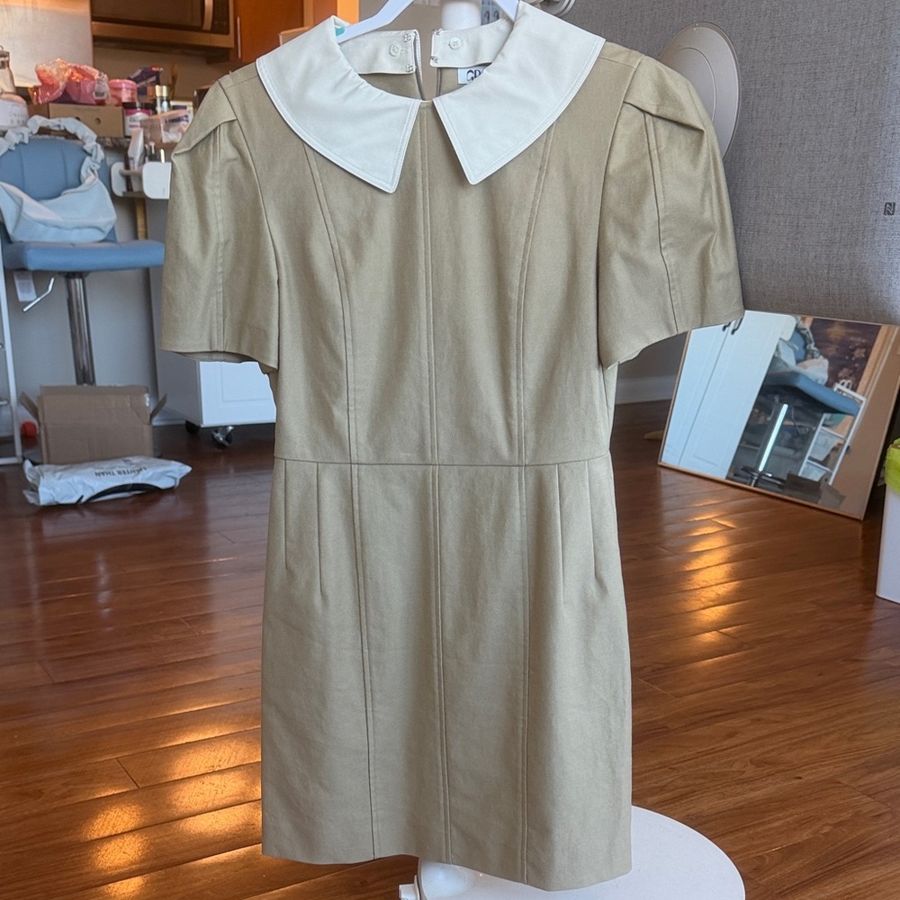 Grove Classic Tan Dress with White Peter Pan Collar
